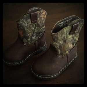 Garanimals Mossy Oak cowboy boots size 5